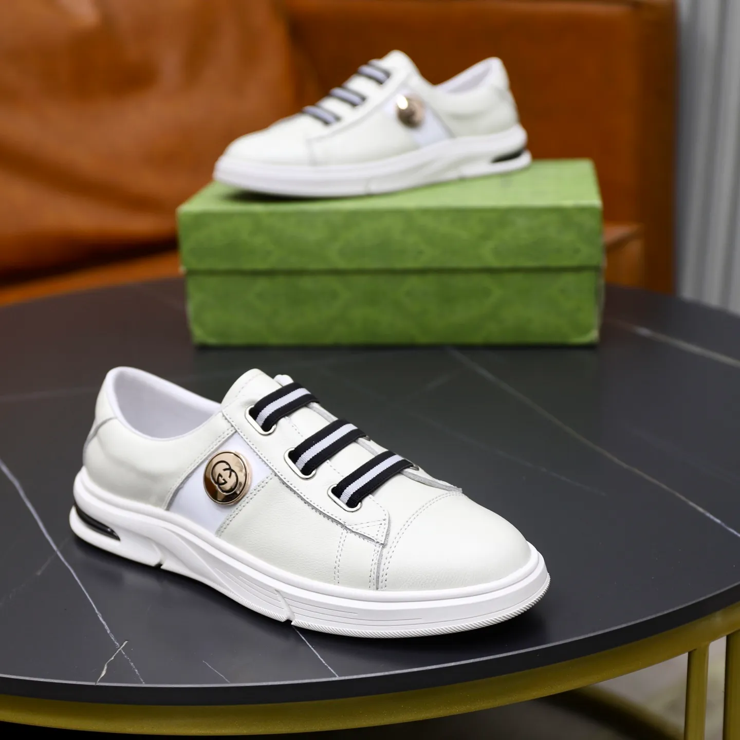 Ex-factory price: 462💰🙅‍♂️🙅‍♂️🙅‍♂️ Brand: GUCCI Standard code: 38-44 (45 customized) Grade: Same as the official website Material: Original leather splicing Comfortable and breathable pigskin lining Original wear-resistant outsole Style category: Men's fashion casual shoes Running sneakers Distinguished luxury brand elements Top luxury Color: actual picture color